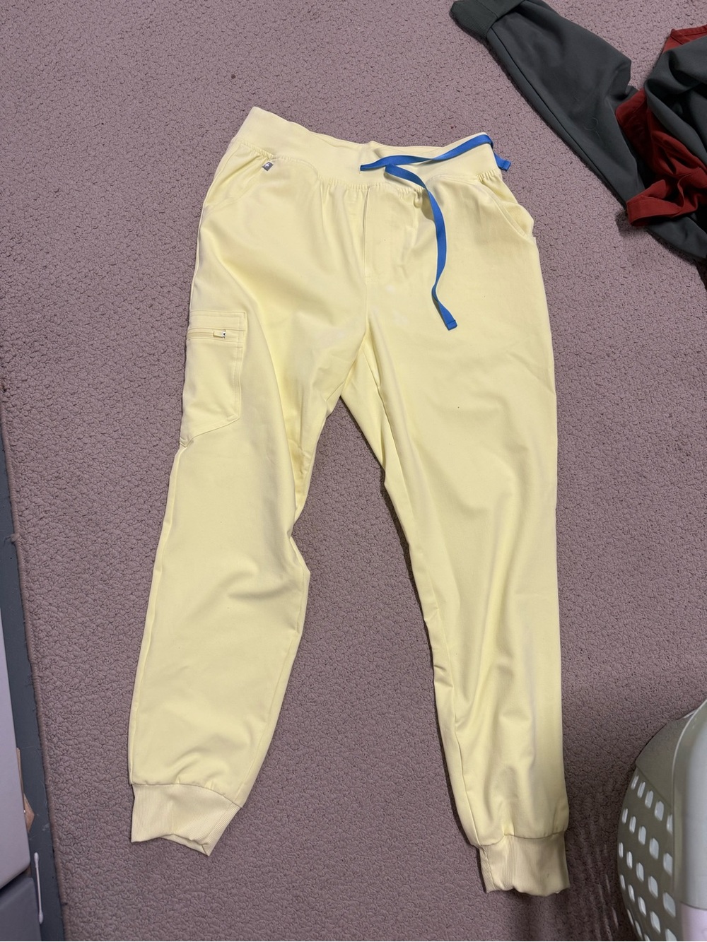 Figs Women's sunlight yellow joggers
